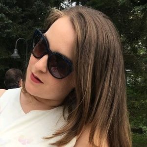 Meet your Posher, Melissa